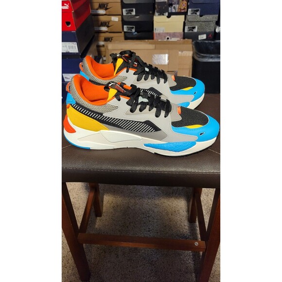 Athletic_Shoes